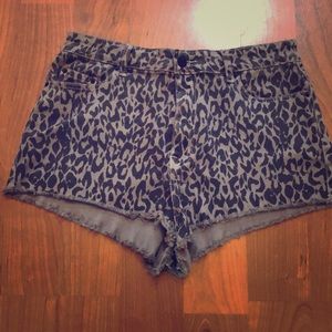 Animal print denim, distressed, cheeky shorts 🐆